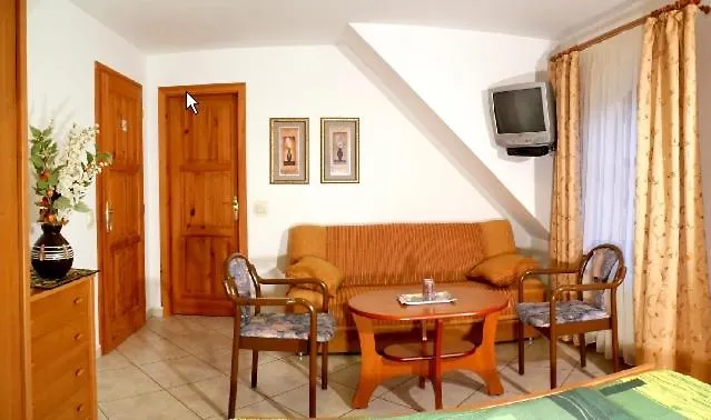 Hotel-pension Residenz *