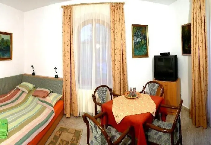 Hotel-pension Residenz Guest house
